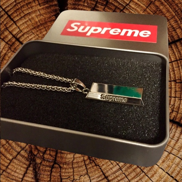 Supreme Silver Bar Pendant Necklace 